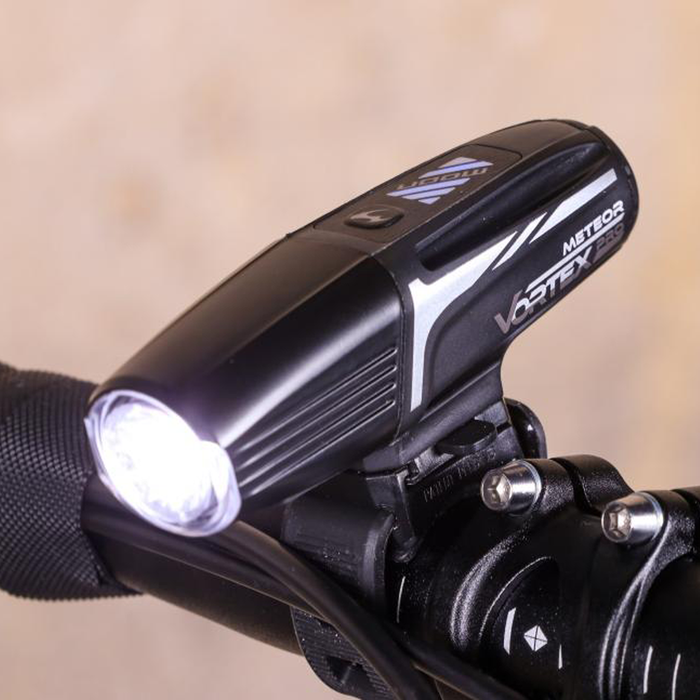 Moon Meteor Vortex Pro / 900 (400) Lumens / USB Rechargeable Front Light