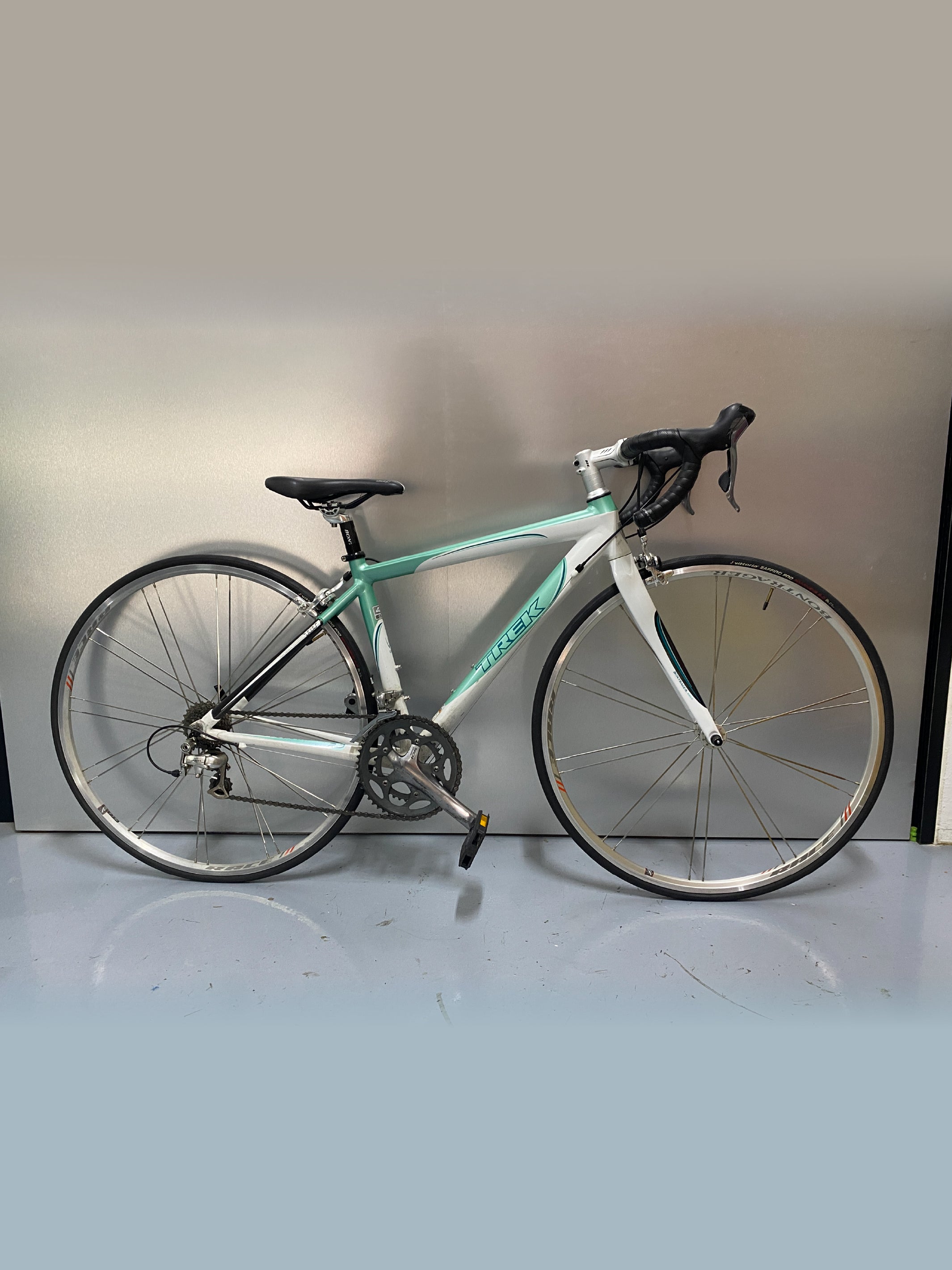 Trek Road bike green/white 700c