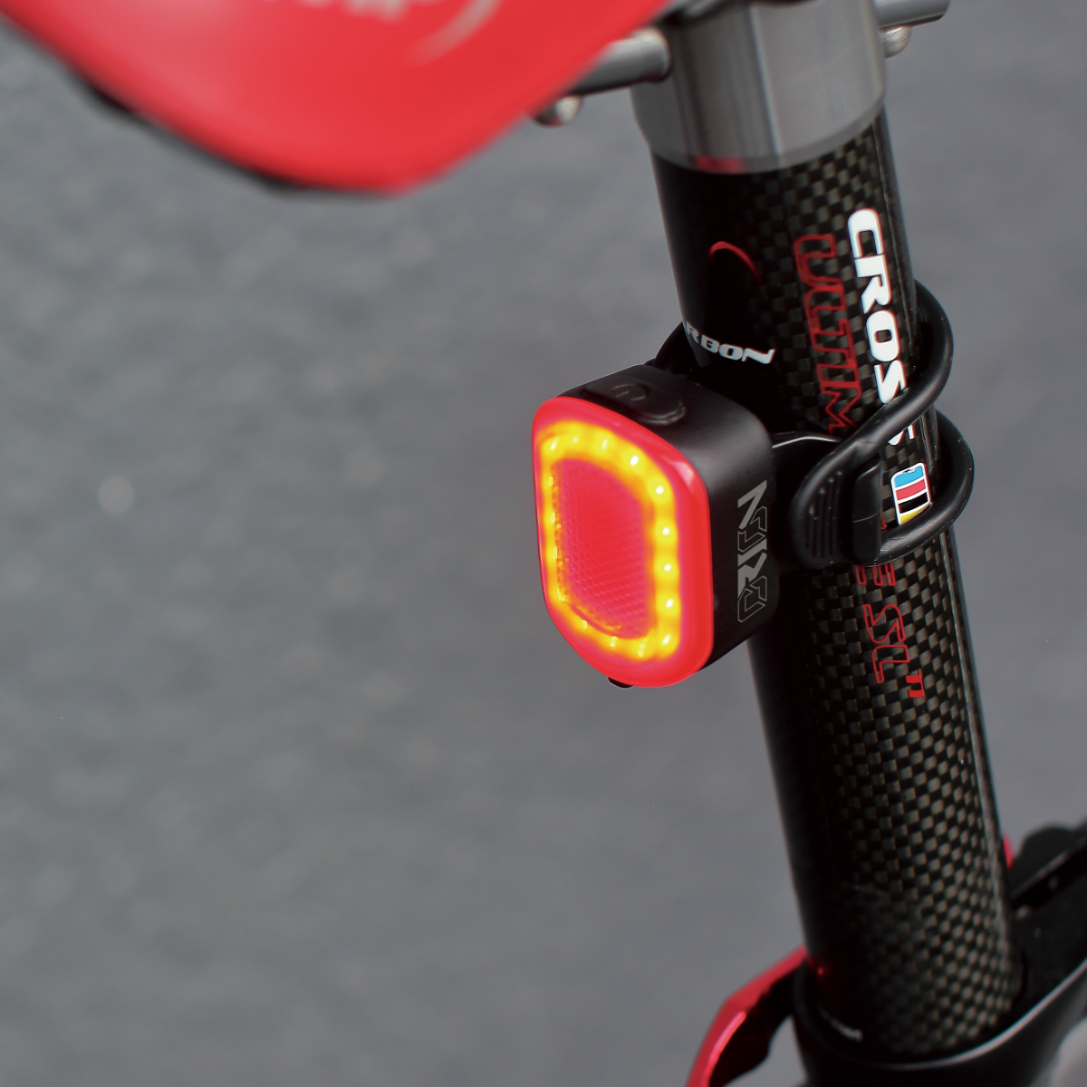 Moon Orion-R / 20 (50) Lumens / USB Rechargeable / Rear Light / Built-In Reflector - Mighty Velo